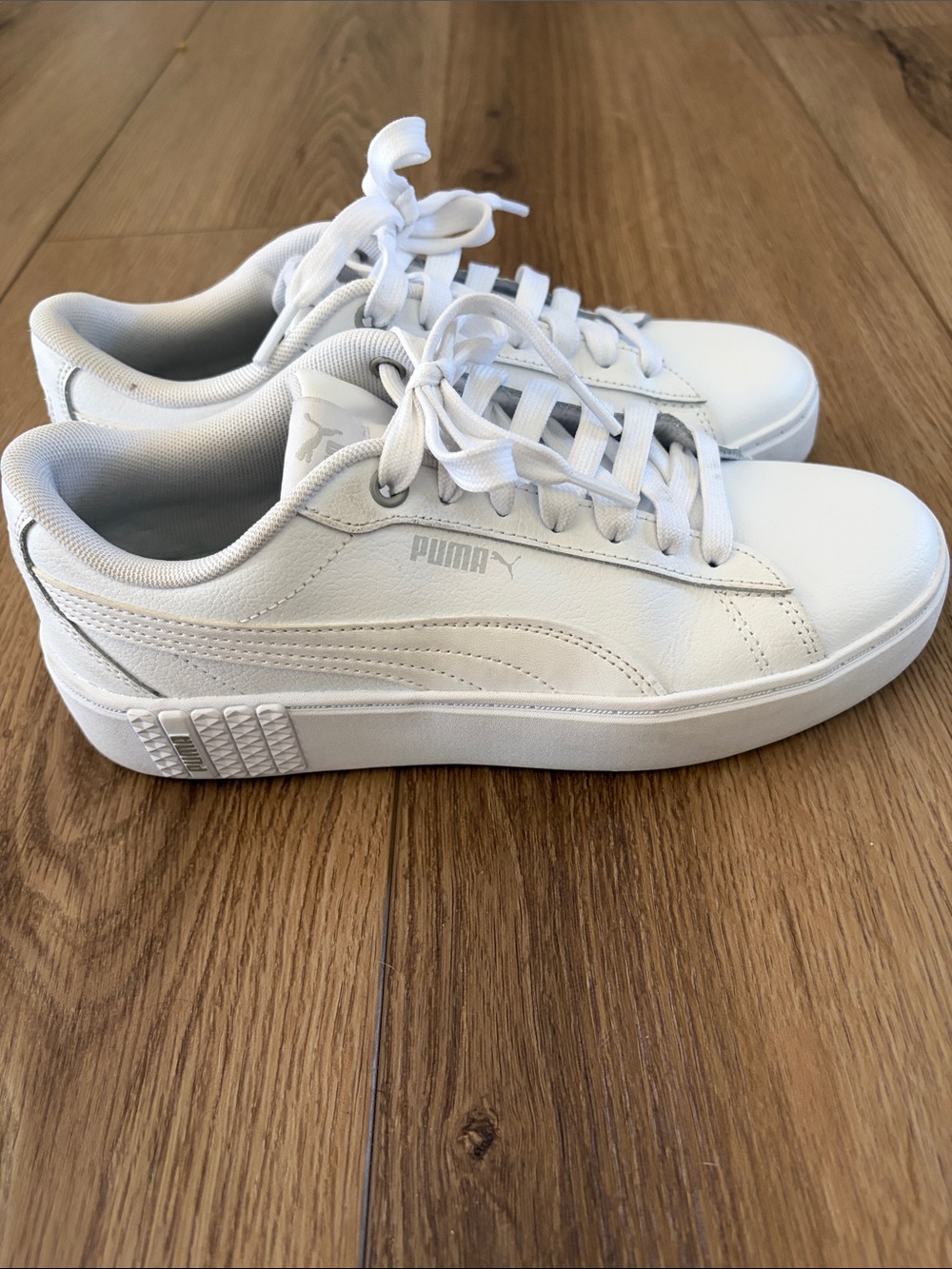 Puma White Low-Top Leather Sneakers - Picture 7 of 8